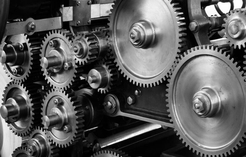 Wtrysk tworzyw sztucznych a etapy realizacji procesu produkcyjnego